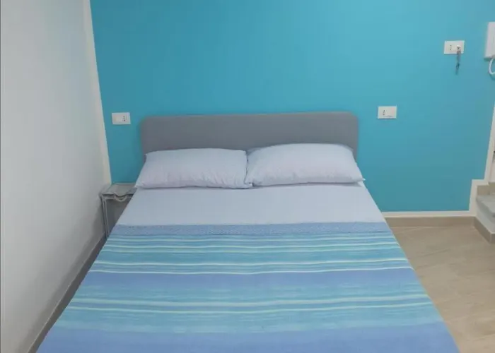 Studioflat, Very & Quiet! * Neapol